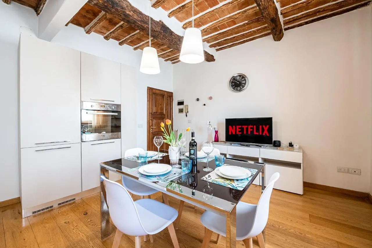 Suite 35 Nel Centro Storico Di Siena In The Historic Center Of Siena Apartment